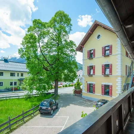 Σπίτι διακοπών Alluring Holiday In Salzburg With Balcony Fusch an der Glocknerstraße